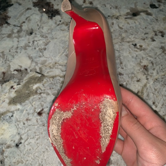 Christian Louboutin nude heels with platform at front - Picture 4 of 4